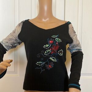 Mosquito sweater . Turquoise trim sheer sleeved to elbow floral sequin detail M